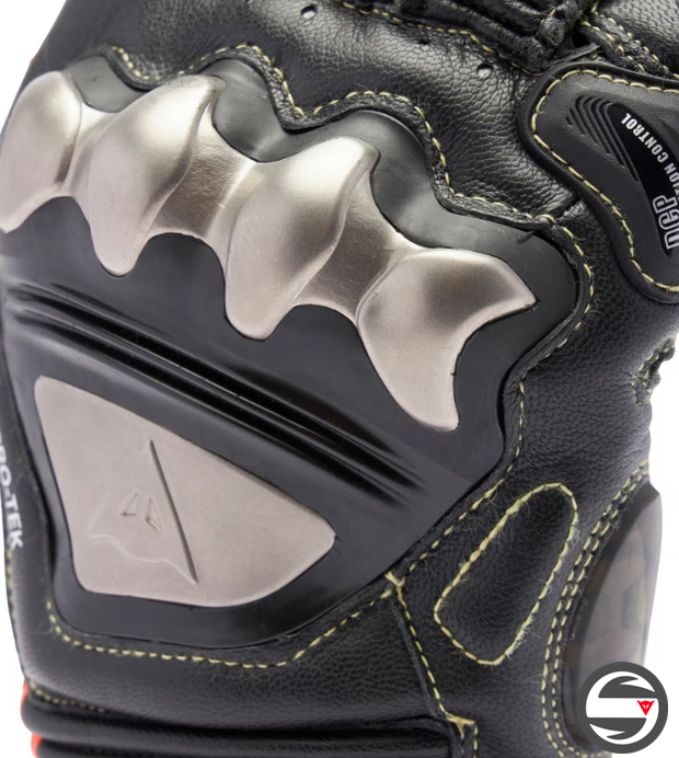 PELLE FULL METAL 7 GLOVES 628 BLACK RED FLUO