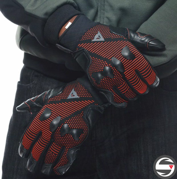 UNRULY ERGO-TEK GLOVES 628 BLK RED