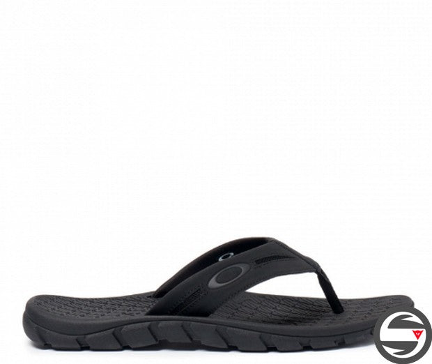 13477-02E OPERATIVE SANDAL BLACKOUT