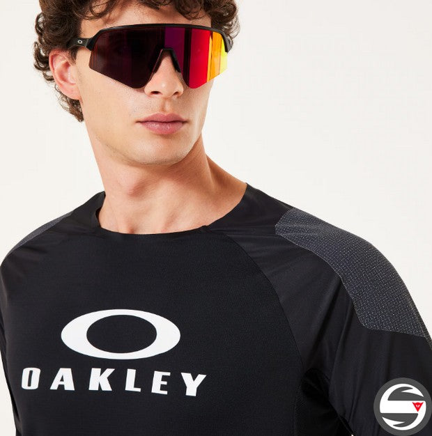 FOA406792 02E SEEKER EDGE LS JERSEY BLACKOUT