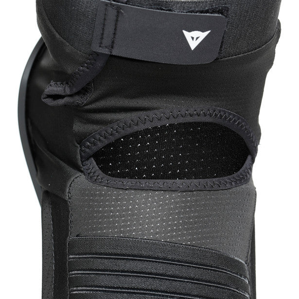 TRAIL SKINS PRO KNEE GUARDS 001 BLACK