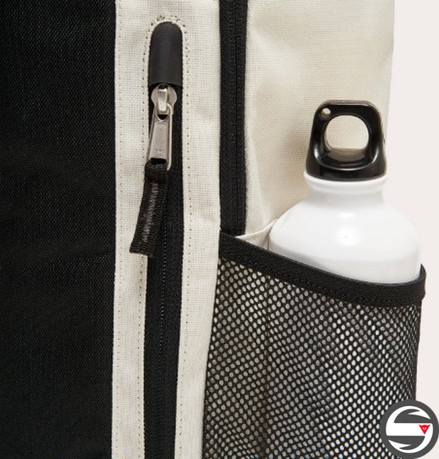 921416-68S ENDURO 20L 3.0 BLACK WHITE