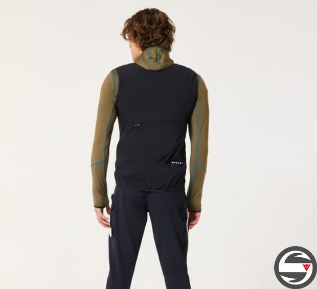 FOA407396 02E ELEMENTS ALPHA VEST BLACK BLACKOUT